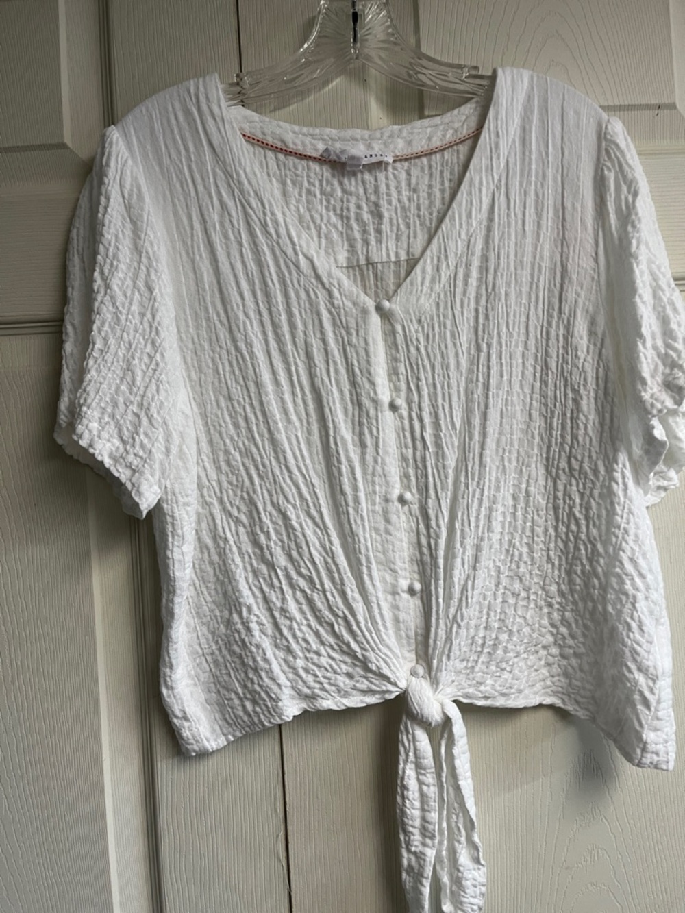 Jane + Delancey White Tie-Front Textured Button-Up Top Size Large